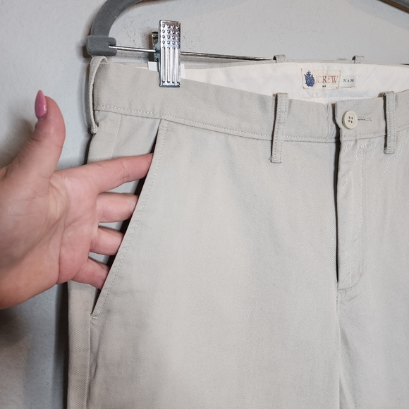 NWT J. Crew Urban Slim Fit Light beige chinos. Men's size 31×30. - Picture 5 of 16